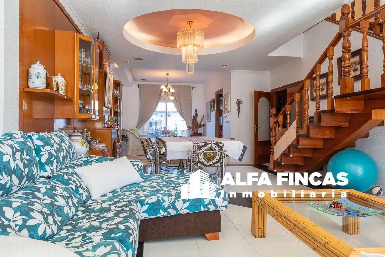 Sala de estar de Casa o chalet en venta en Mota del Cuervo con Aire acondicionado, Jardín privado y Terraza