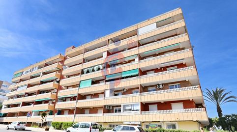 Foto 2 de Apartament en venda a Avenida Avenida de las Olas, 7, Punta Prima, Torrevieja