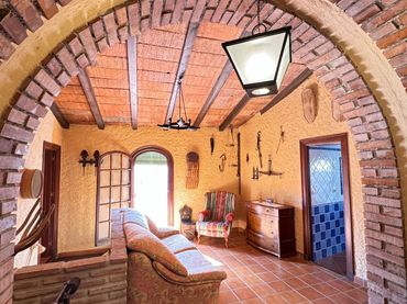 Country house with balcony for sale in Feria 1