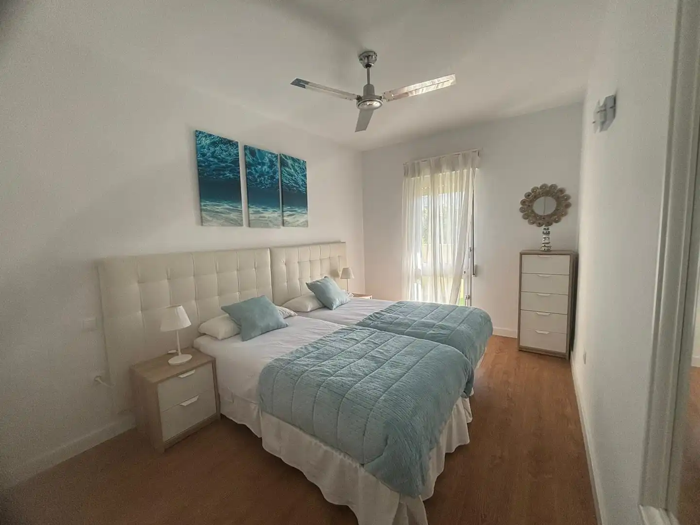 Dormitori de Apartament en venda en Benalmádena amb Aire condicionat, Jardí privat i Terrassa