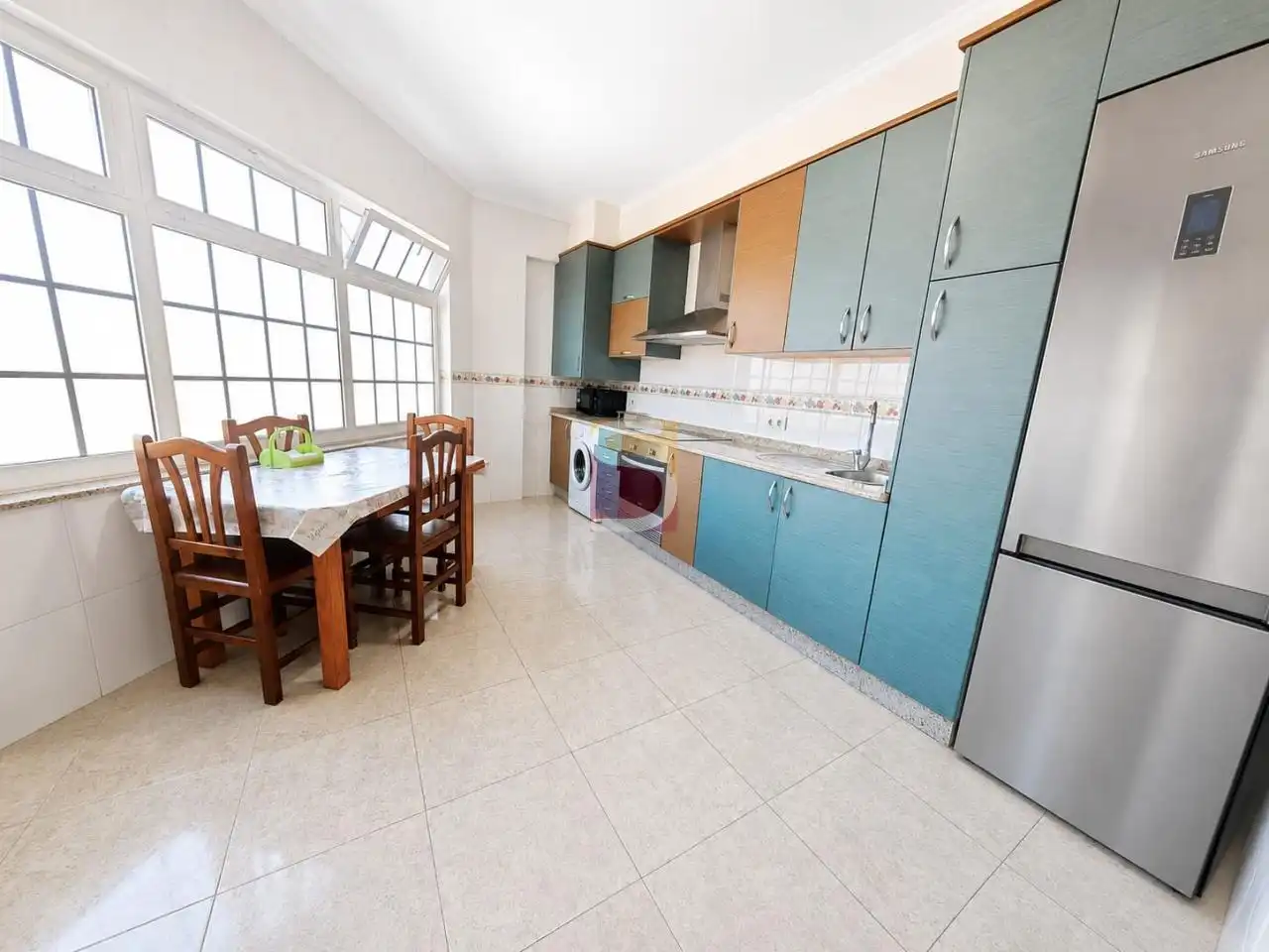 Cocina de Piso en venta en O Rosal   con Calefacción, Trastero y Amueblado