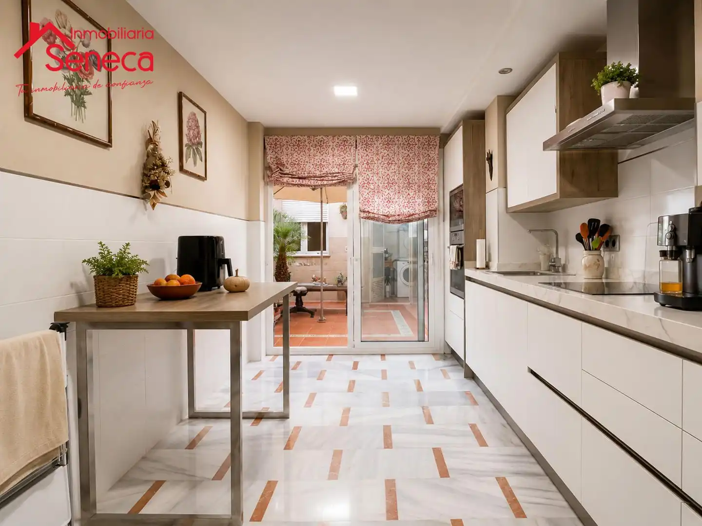 Kitchen of Flat for sale in Córdoba  with Air Conditioner, Heating and Storage room