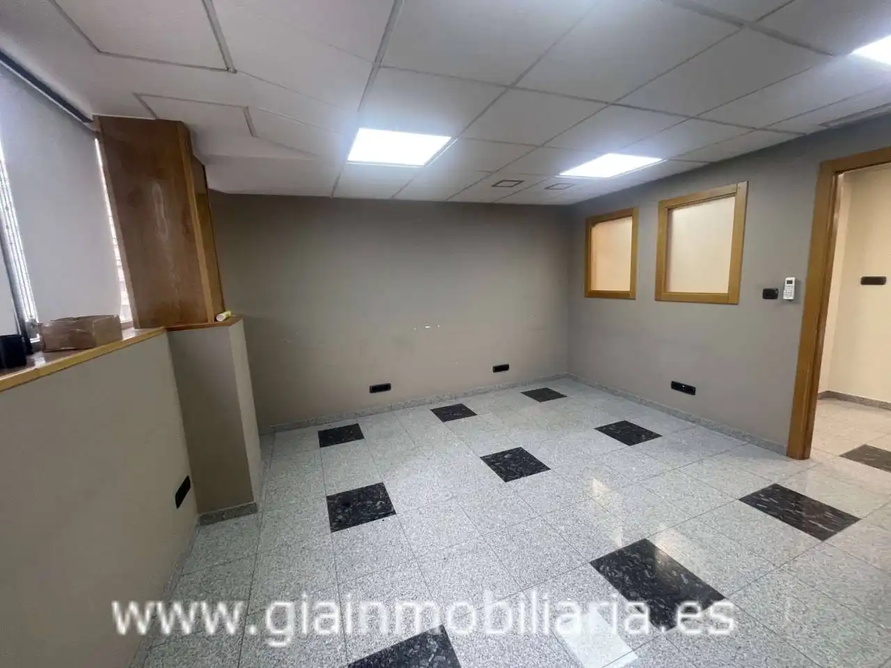 Local comercial en venta en Calle Paz Varela, imagen 3
