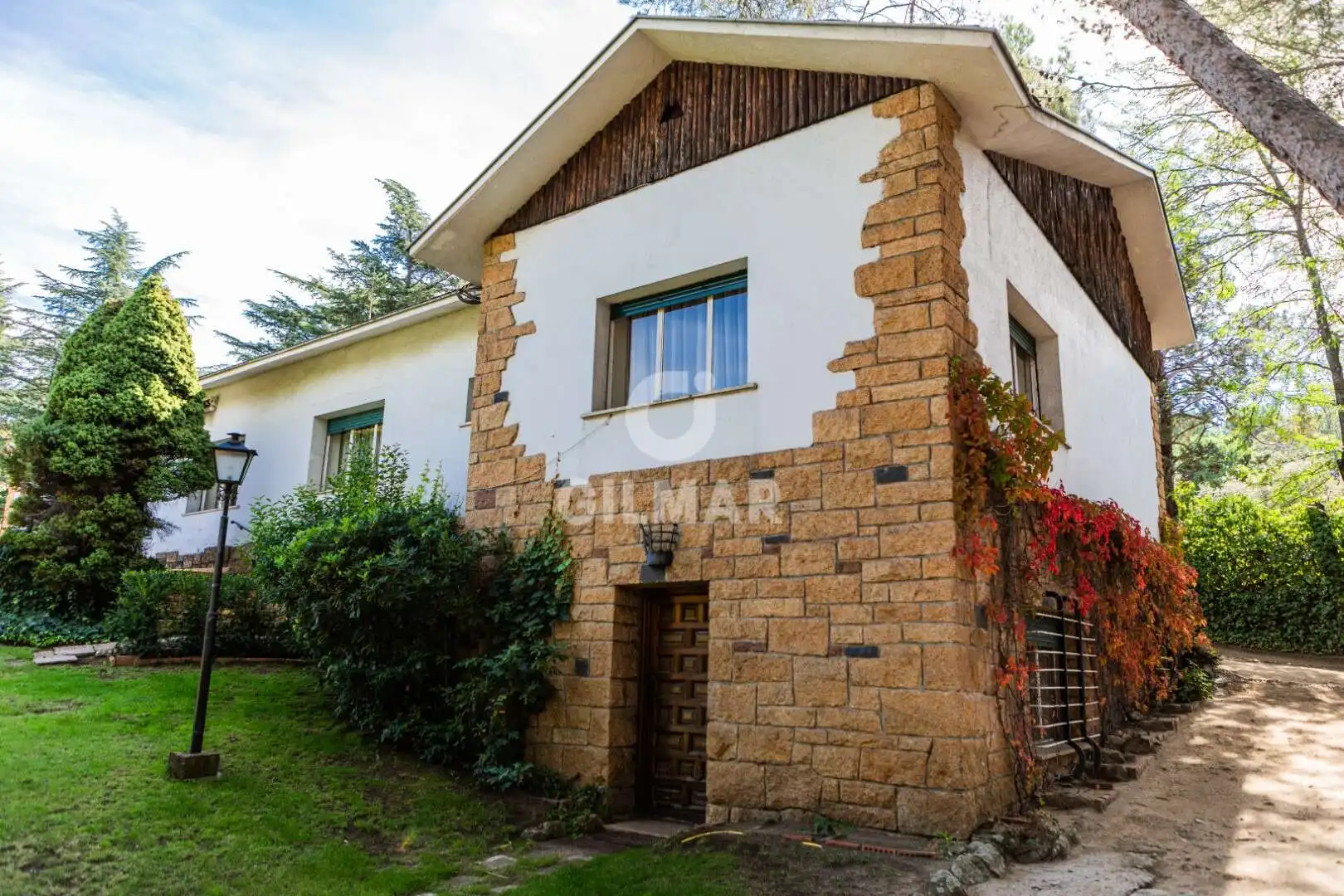 Vista exterior de Casa o chalet en venta en Collado Villalba con Calefacción, Jardín privado y Piscina