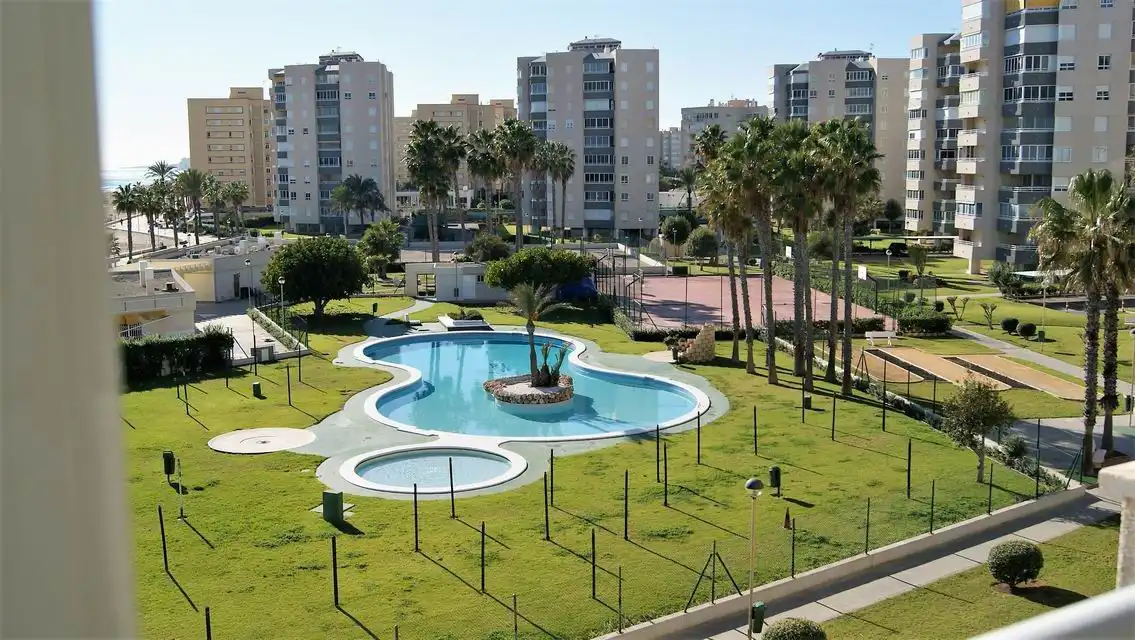 Mini appartamento con terrazza in affitto a Calle del Músico Antón Roch, imagen 11
