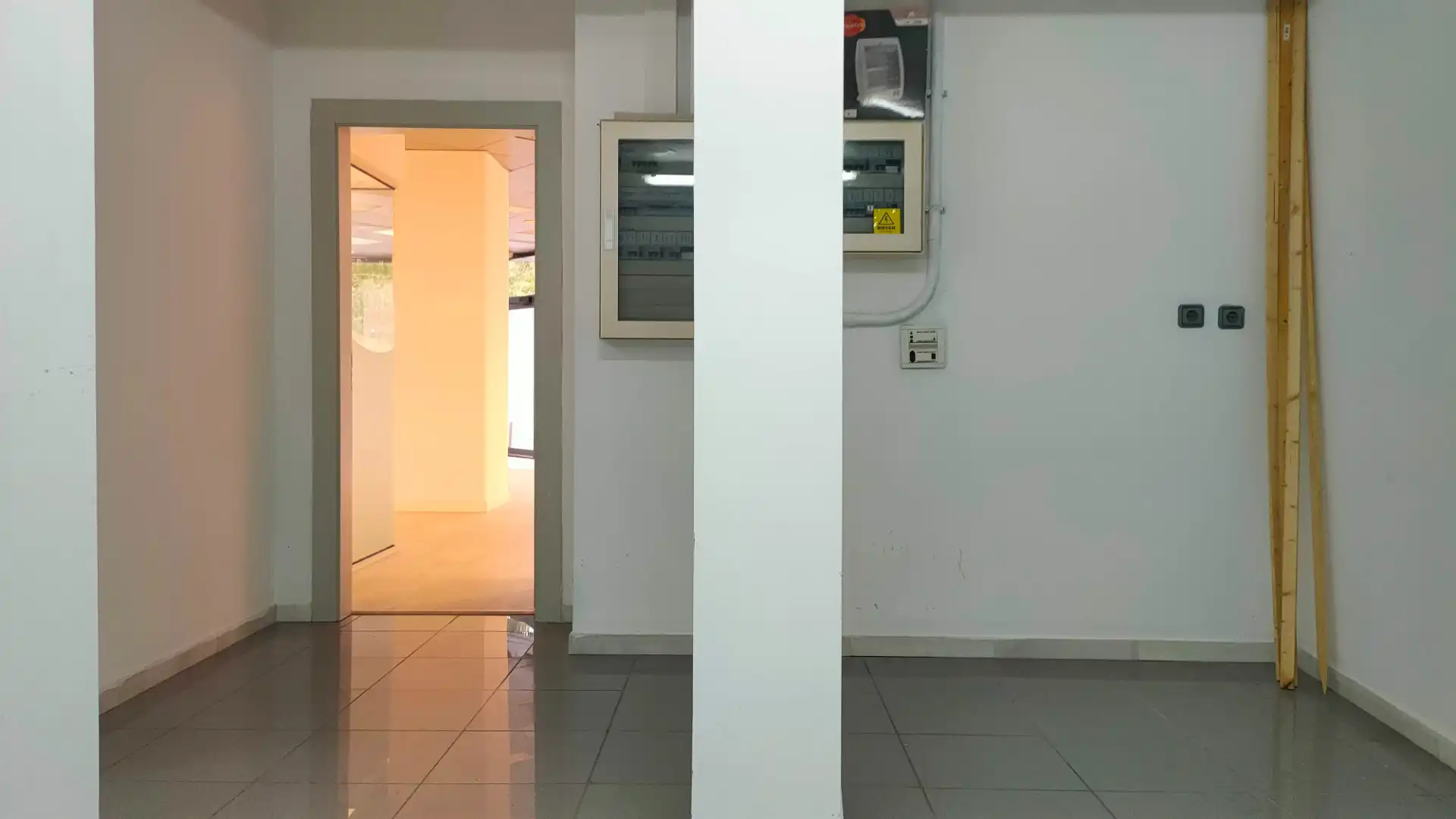 Local de alquiler en Girona con Aire acondicionado y Alarma