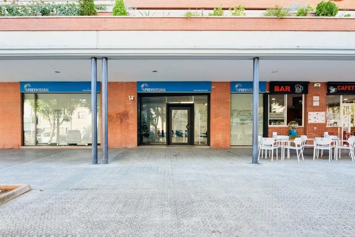 Business premises for sale in Carrer del Pare Garí