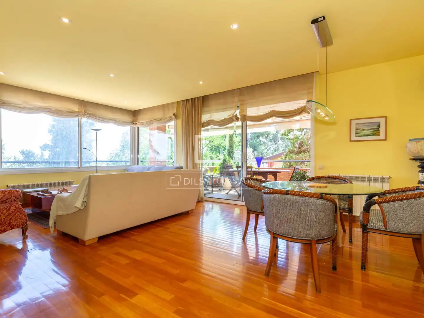 Living room of Flat for sale in Esplugues de Llobregat  with Air Conditioner, Heating and Private garden