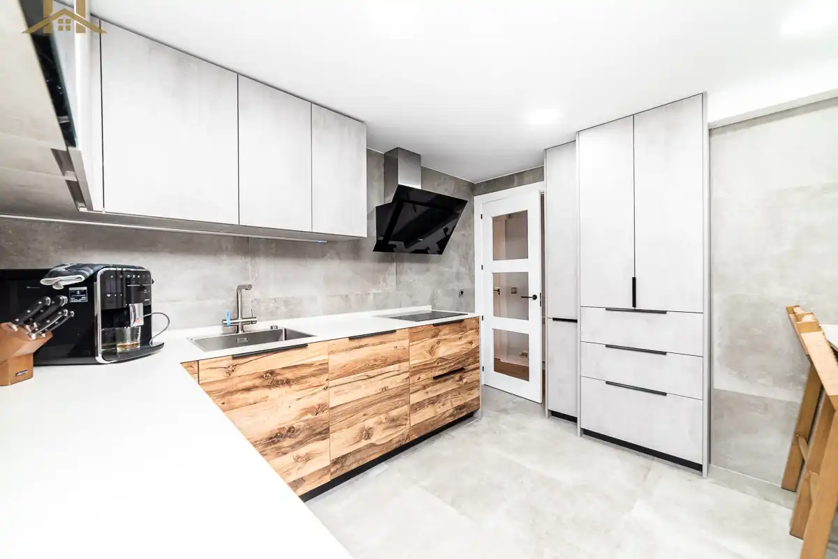 Cocina de Dúplex en venta en Leganés con Aire acondicionado, Calefacción y Jardín privado