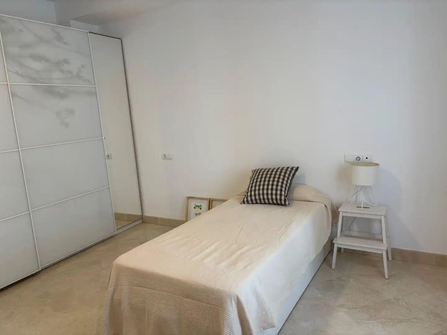 Bedroom of Flat for rent in Osuna, Sevilla