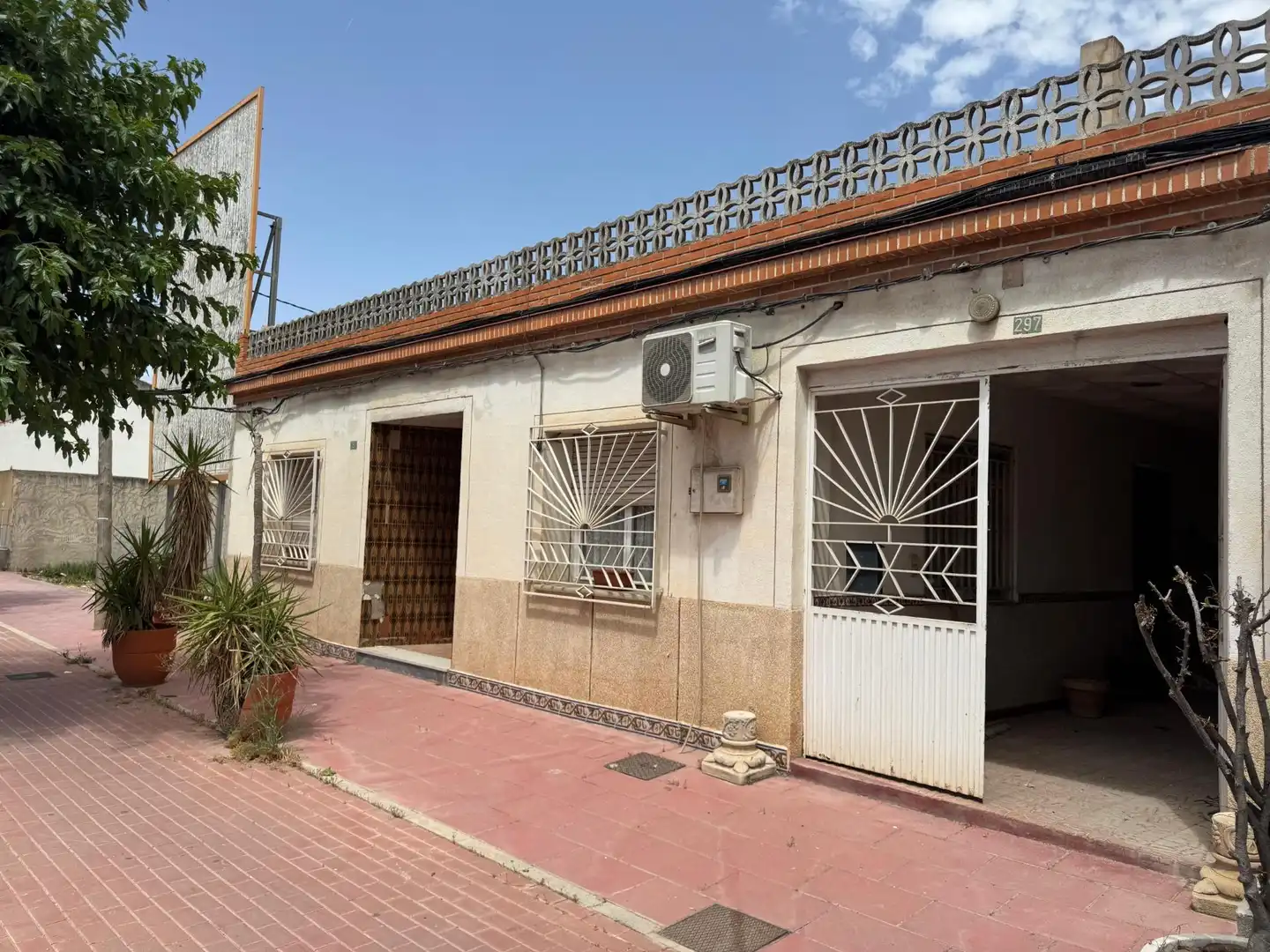 Vista exterior de Casa o xalet en venda en Murcia amb Aire condicionat