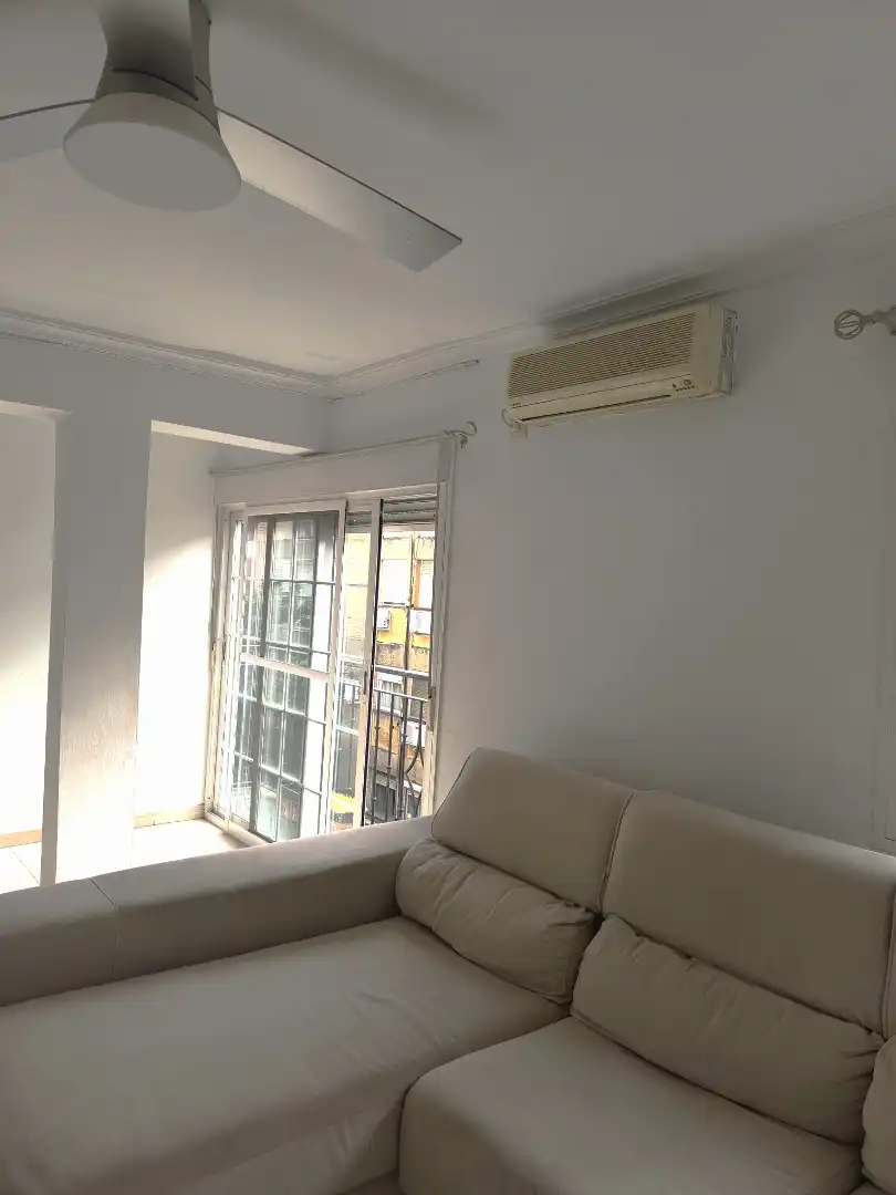 Bedroom of Flat for sale in Sevilla  with Air Conditioner, Heating and Balcony