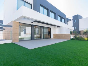 Adossat amb piscina en venda a Estepona - Estepona,Atalaya,Calle Nueva Atalaya