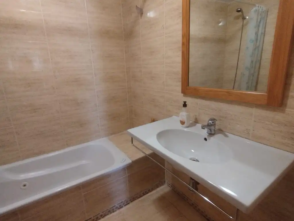 Baño de Piso en venta en Benicarló con Terraza y Amueblado