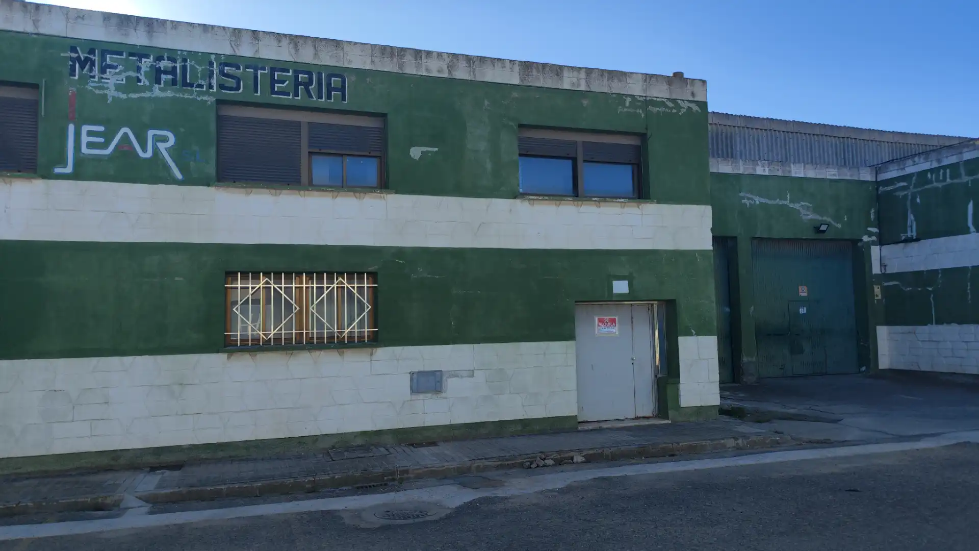 Außenansicht von Fabrikhallen zur Miete in Cuarte de Huerva