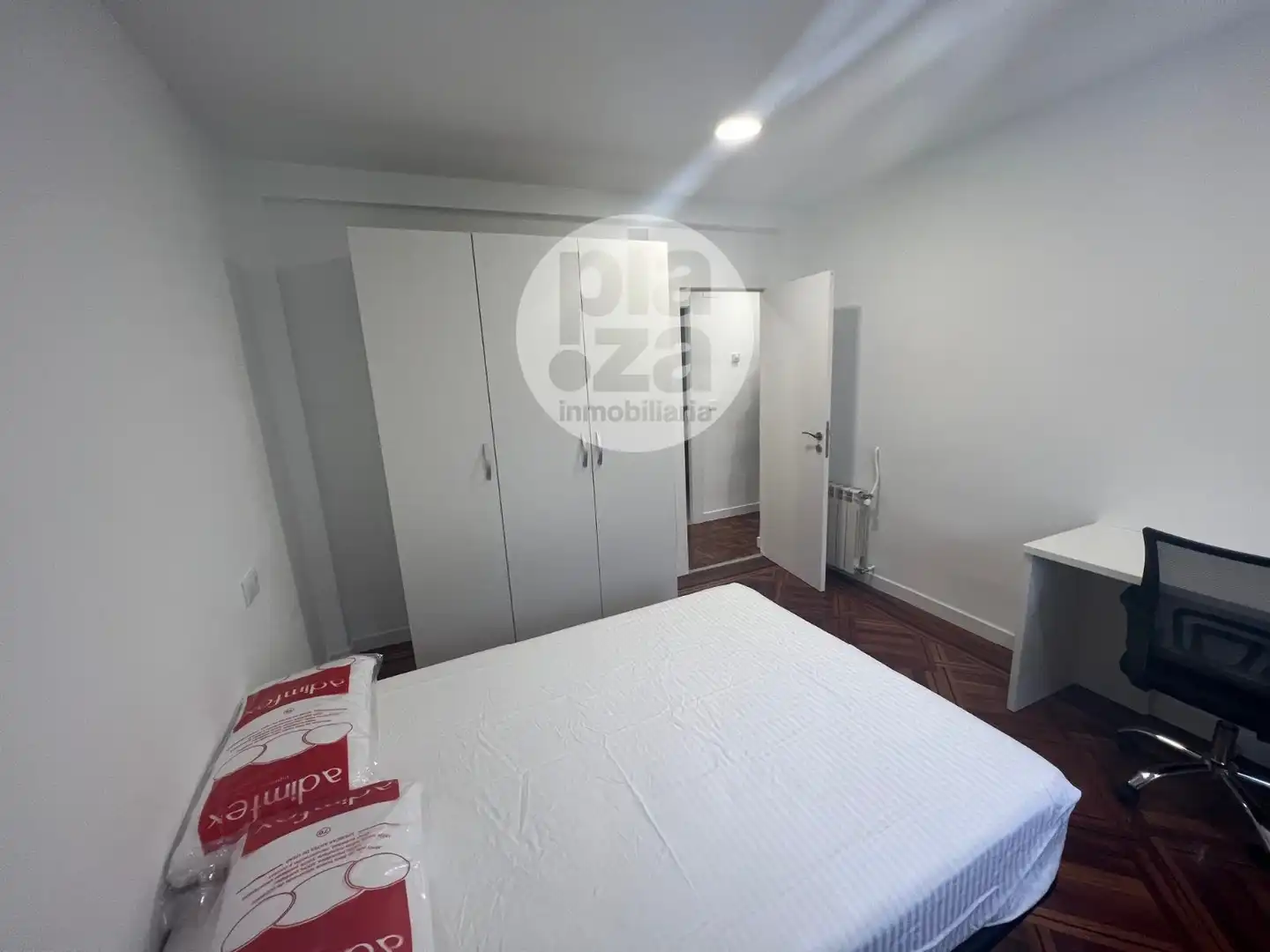 Bedroom of Flat for rent in Burgos  with Heating and Furnished