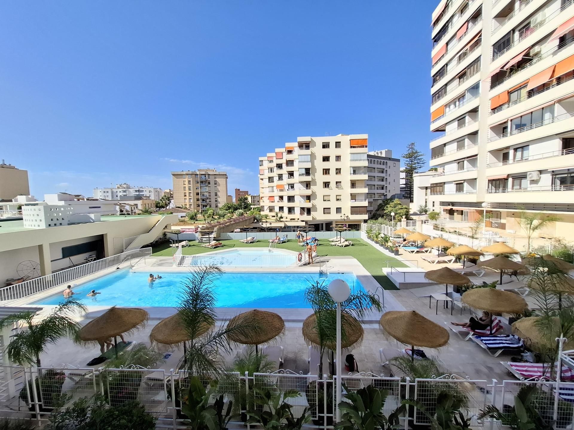 Piscina de Pis en venda en Torremolinos amb Aire condicionat, Terrassa i Traster