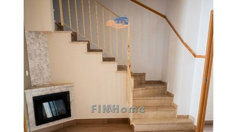 CASA ADOSADA EN VENTA EN GERENA  3 DORMITORIOS, PATIO, TERRAZA Y CHIMENEA, immagine 3