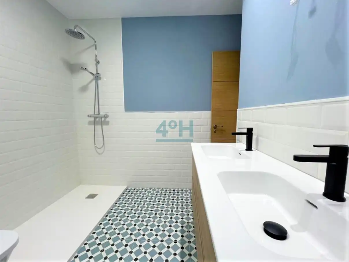 Baño de Piso en venta en Ourense Capital  con Calefacción