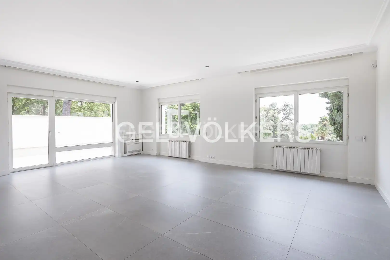 Sala d'estar de Casa o xalet de lloguer en La Moraleja amb Aire condicionat, Calefacció i Jardí privat