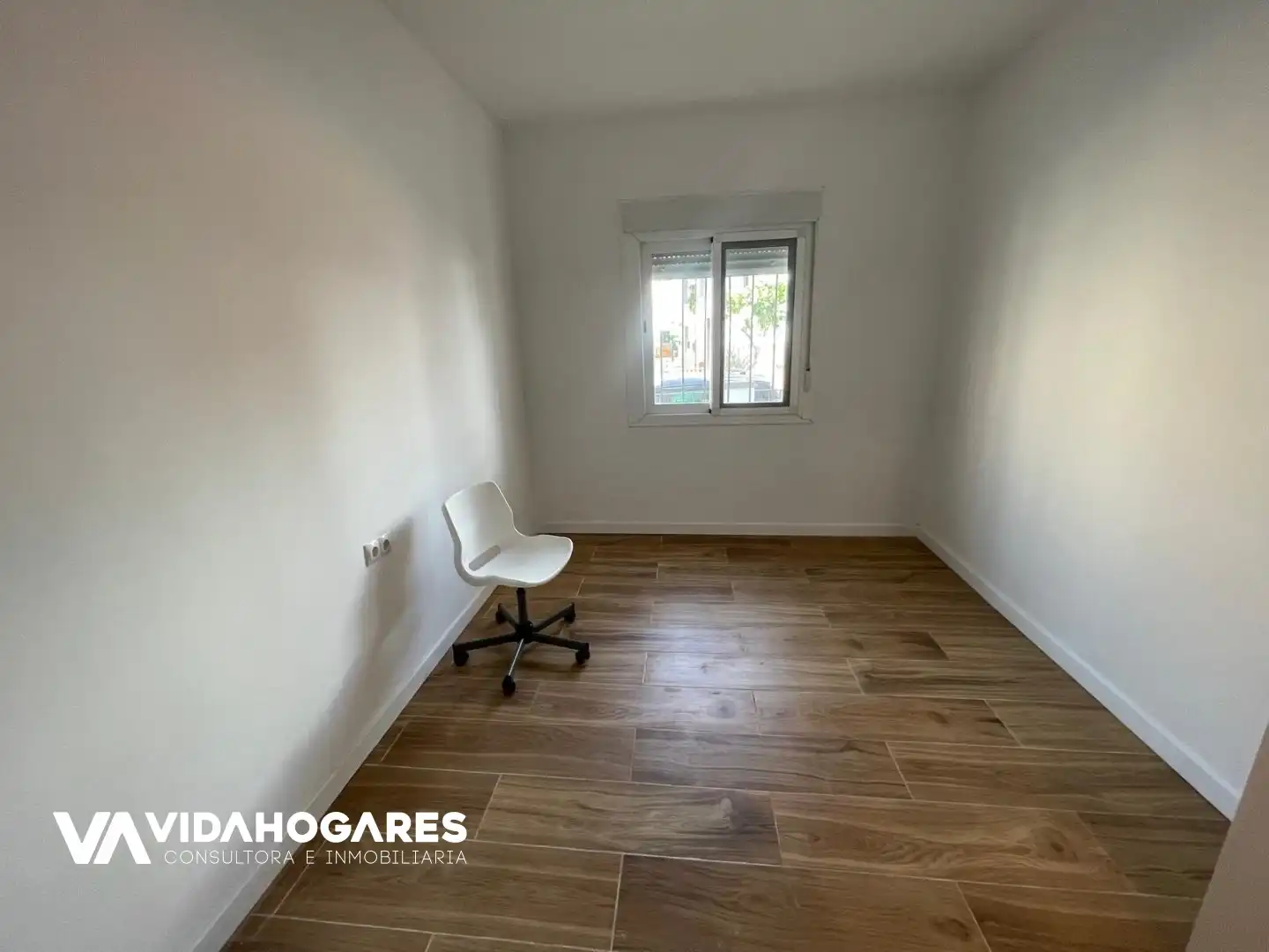 Bedroom of Flat for sale in Rota