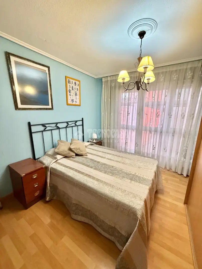 Habitación de Piso en venta en Santander con Calefacción y Amueblado