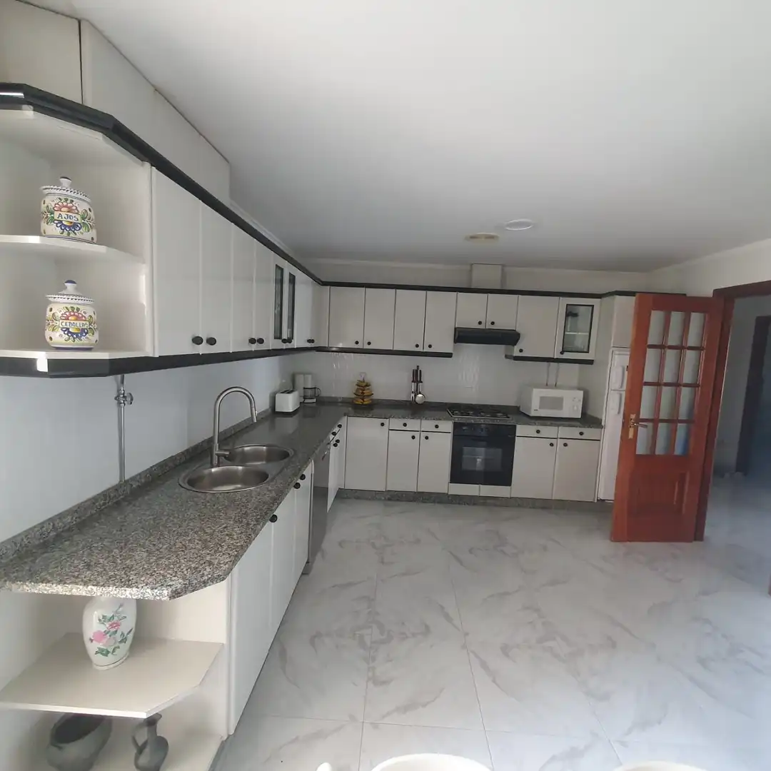 Kitchen of Flat for sale in Monforte de Lemos  with Heating, Parquet flooring and Terrace