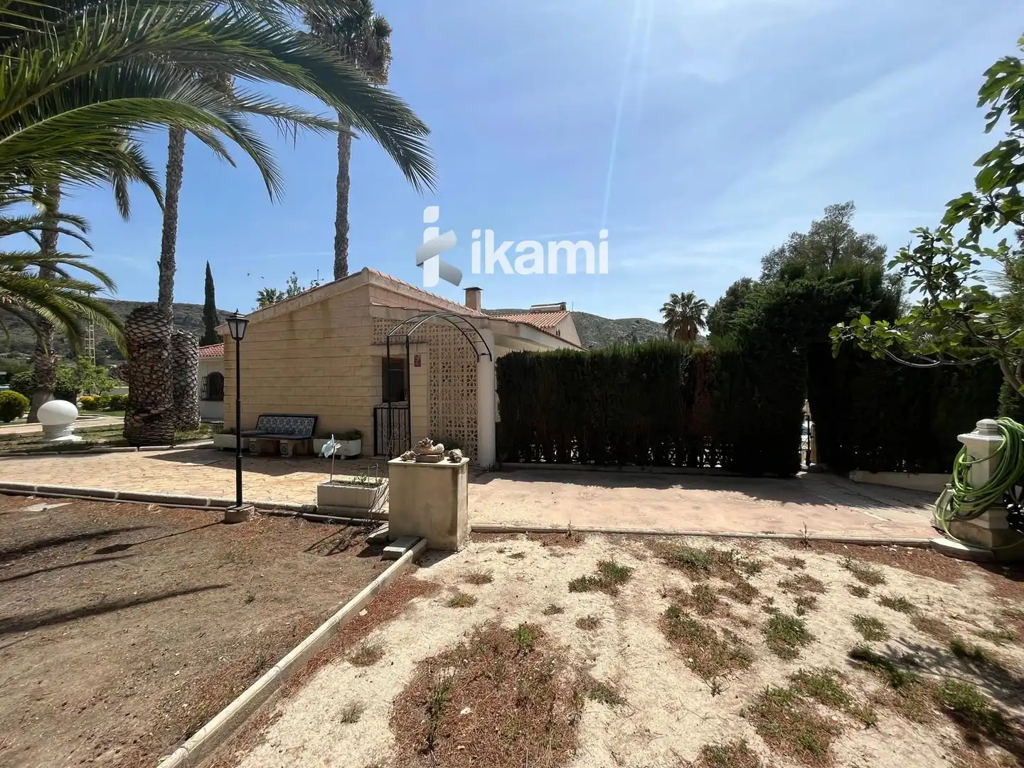 Vista exterior de Casa o chalet en venta en Elda con Calefacción, Trastero y Piscina