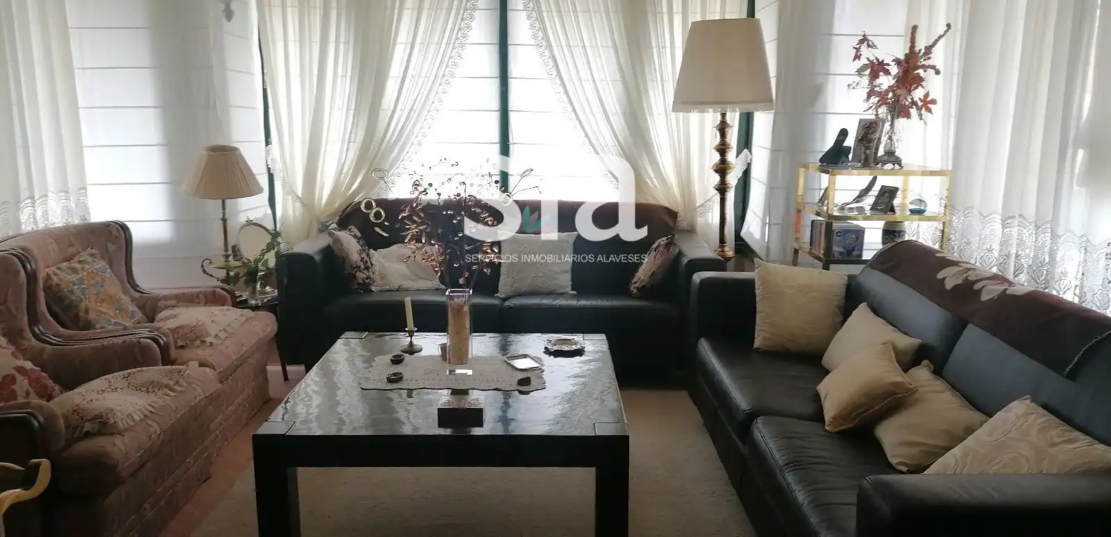 Sala d'estar de Casa o xalet en venda en Vitoria - Gasteiz amb Calefacció i Traster