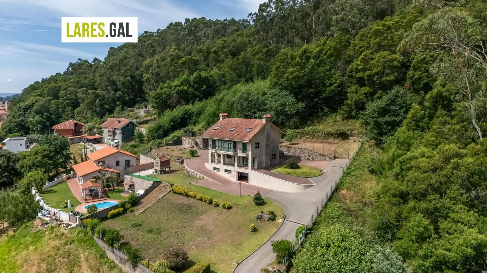 Außenansicht von Haus oder Chalet zum Verkauf in Cangas  mit Heizung, Terrasse und Möbliert