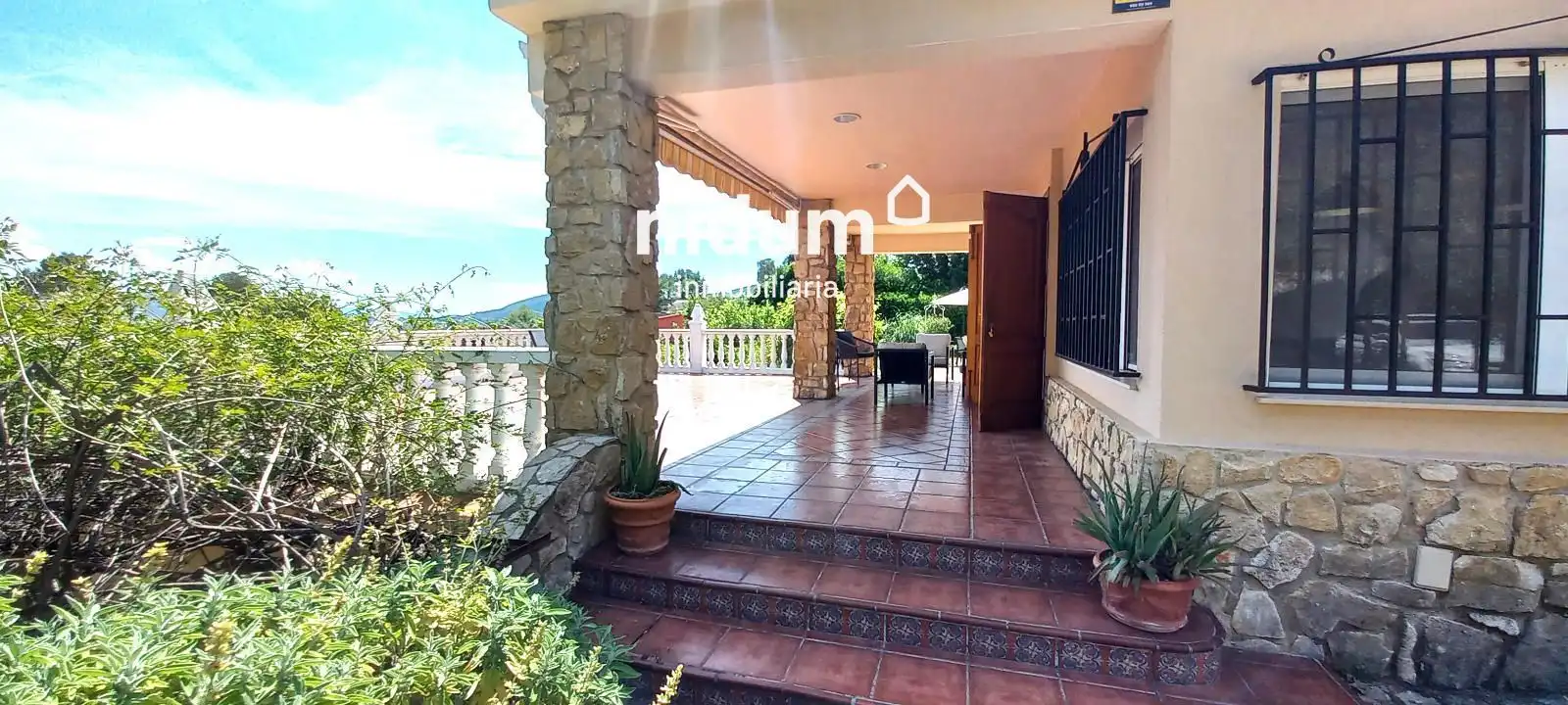 Außenansicht von Haus oder Chalet zum Verkauf in Xàtiva mit Abstellraum und Schwimmbad