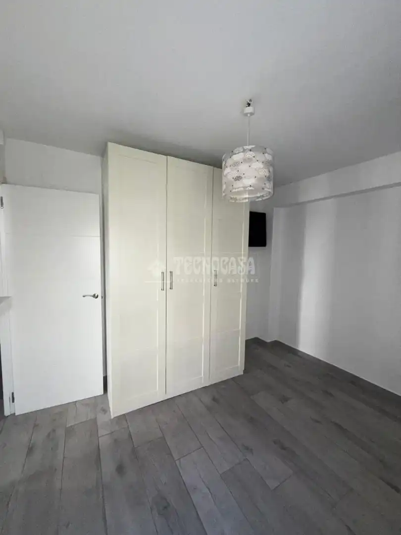 Bedroom of Flat for sale in Sevilla  with Air Conditioner