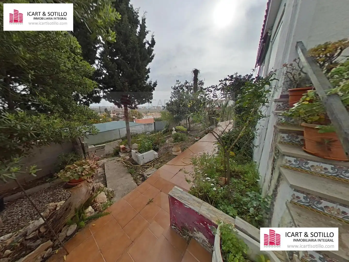 Xalet amb jardí en venda a Las Atalayas - Urmi - Cerro de Mar