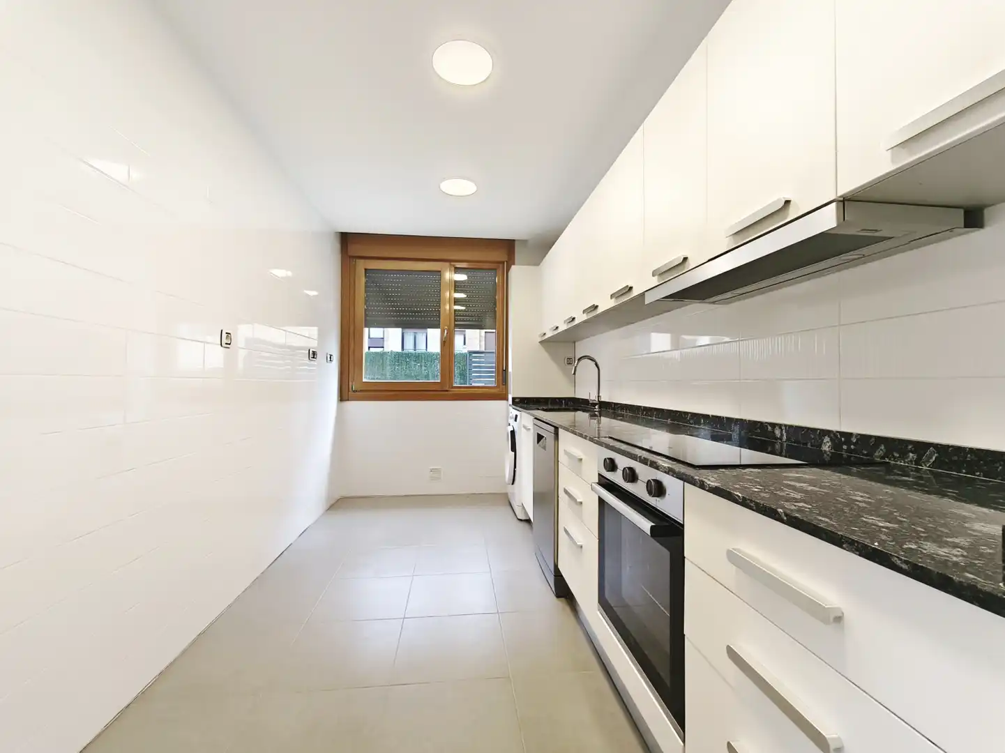 Cocina de Piso en venta en  Logroño con Aire acondicionado, Calefacción y Jardín privado