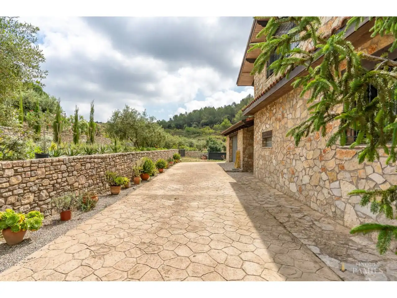 Vista exterior de Finca rústica en venda en Riudecols amb Calefacció, Jardí privat i Piscina