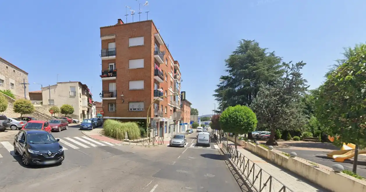 Vista exterior de Pis en venda en San Martín de Valdeiglesias