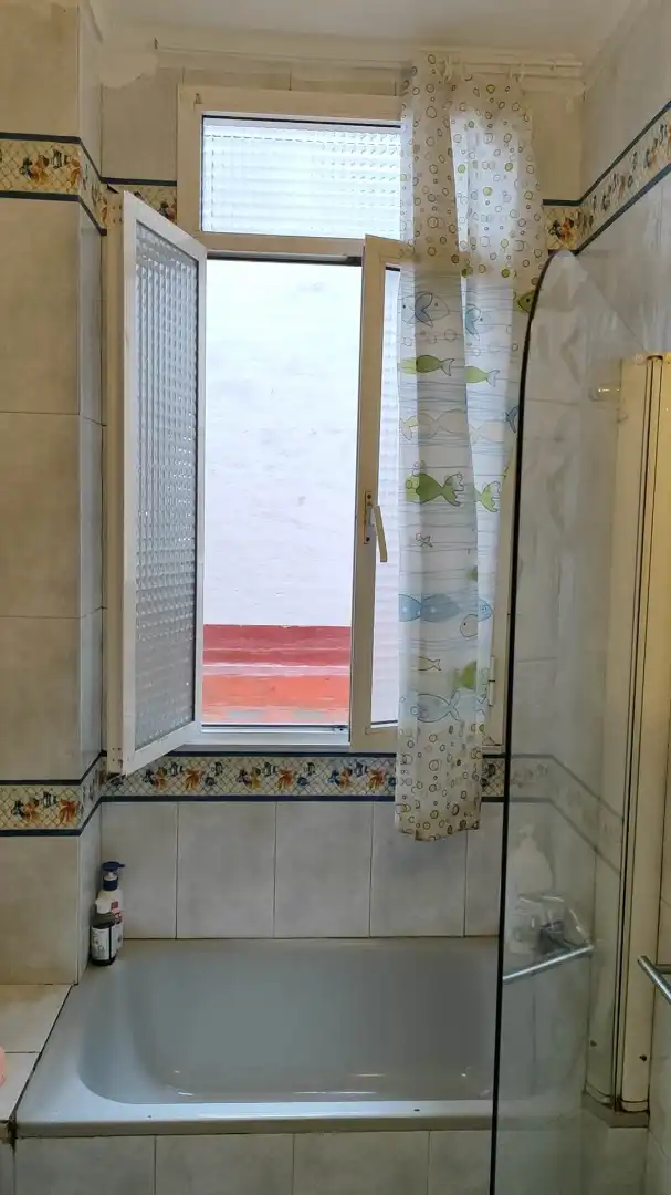 Terraza de Piso en venta en Bilbao  con Calefacción, Amueblado y Horno