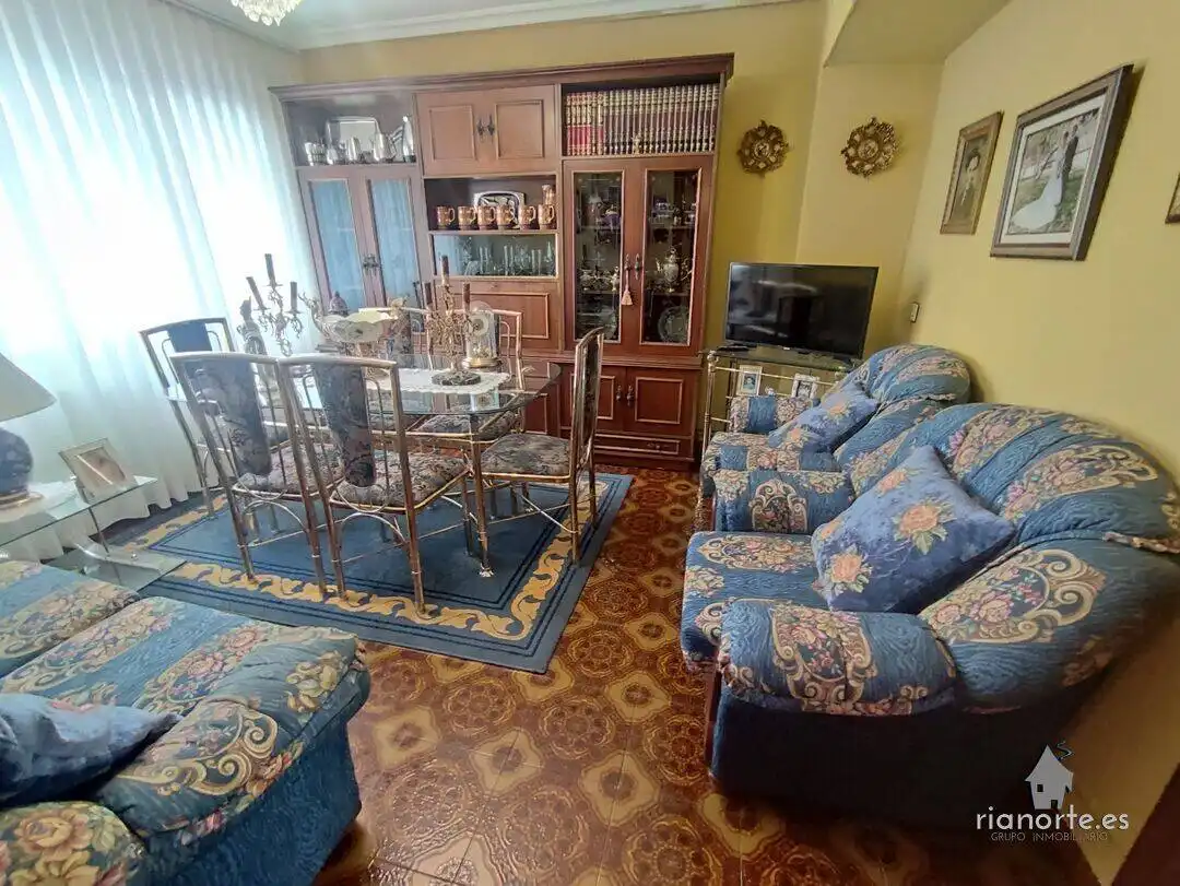 Sala d'estar de Pis en venda en Langreo amb Calefacció