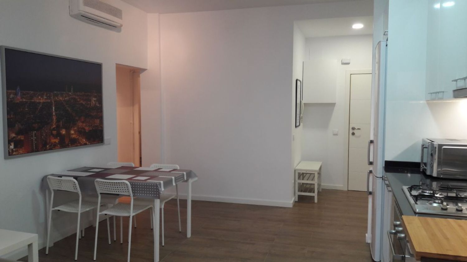 Flat to rent in  Barcelona Capital  with Air Conditioner, Heating and Furnished