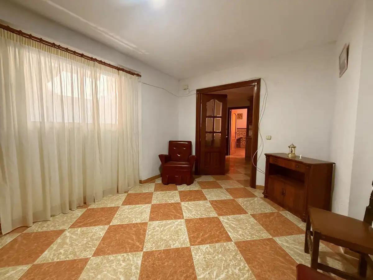 Sala de estar de Casa adosada en venta en Benamejí con Jardín privado, Terraza y Trastero