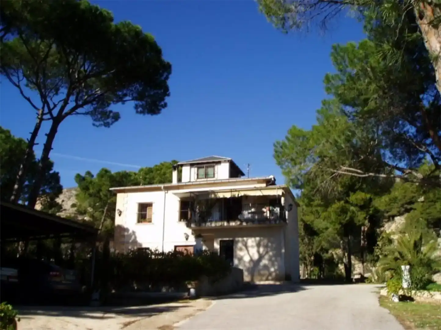 Vista exterior de Finca rústica en venda en Onil amb Piscina i Balcó