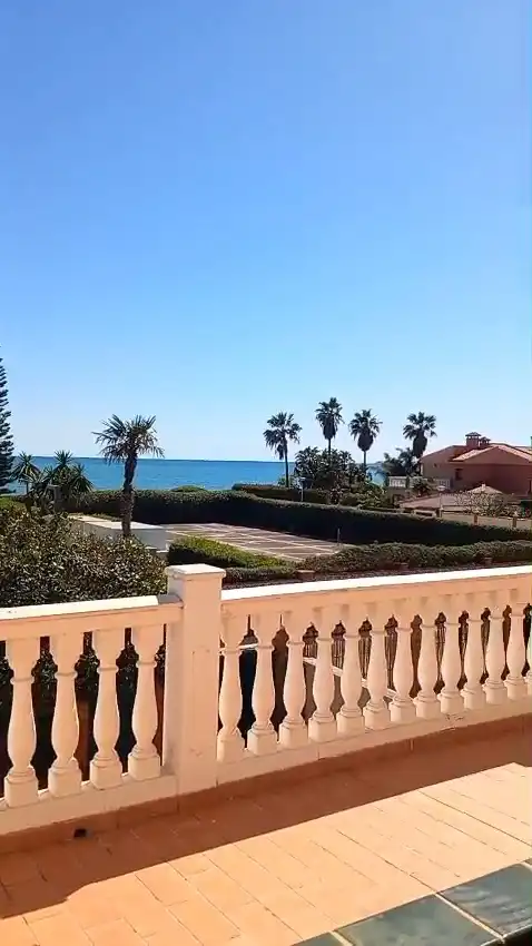 Vista exterior de Casa o xalet de lloguer en Vélez-Málaga amb Aire condicionat, Calefacció i Traster