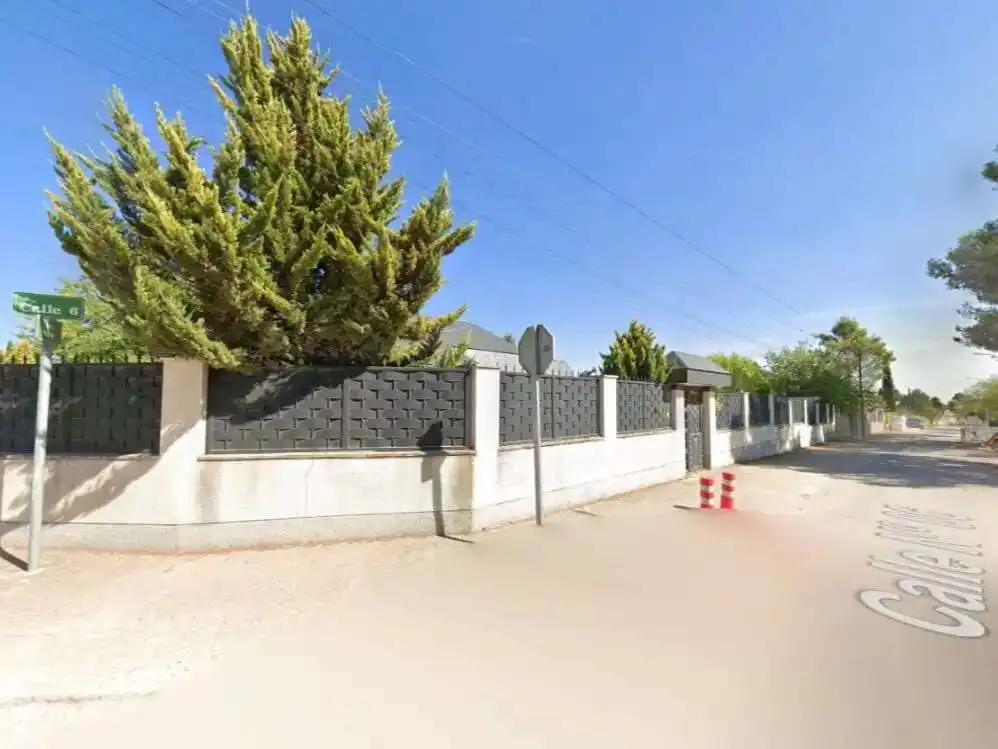 Vista exterior de Pis en venda en Villar del Olmo amb Calefacció, Terrassa i Traster