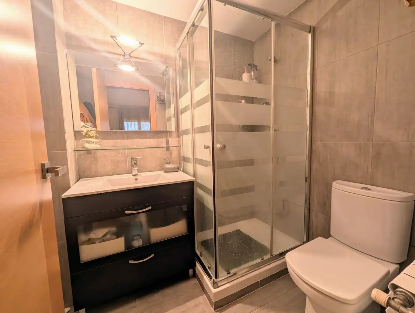 Baño de Casa adosada en venta en Castellón de la Plana / Castelló de la Plana con Aire acondicionado, Calefacción y Terraza