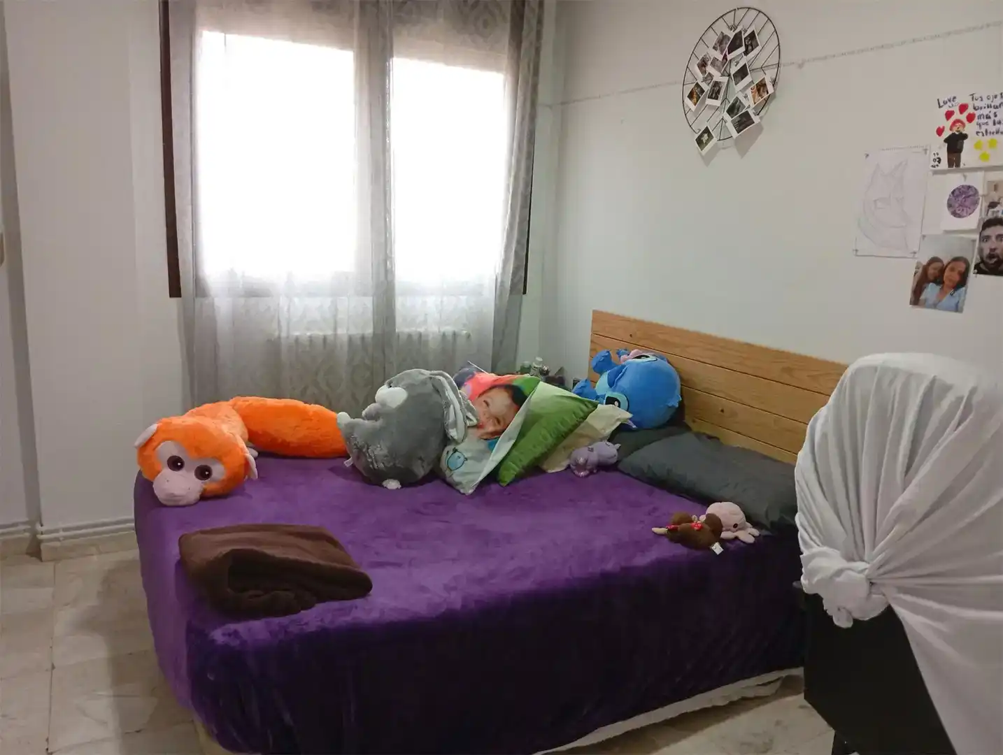 Dormitori de Pis en venda en Baza amb Parquet, Moblat i Forn