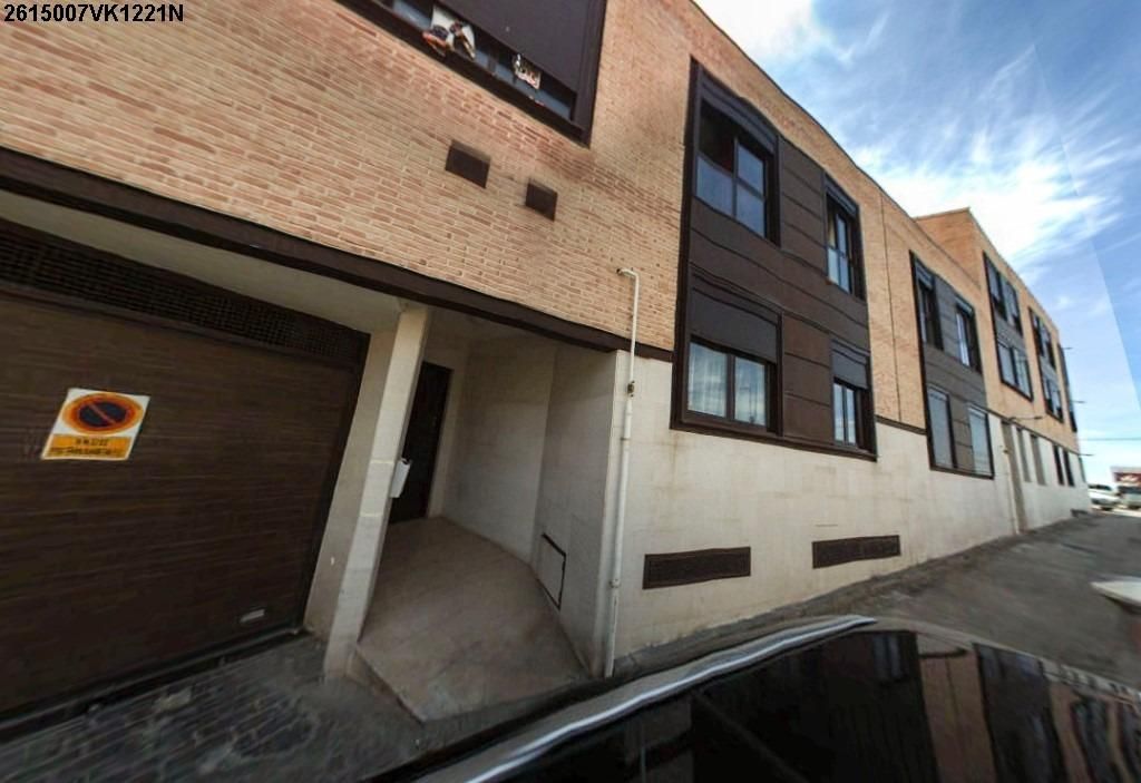 Vista exterior de Pis de lloguer en Bargas amb Terrassa i Balcó