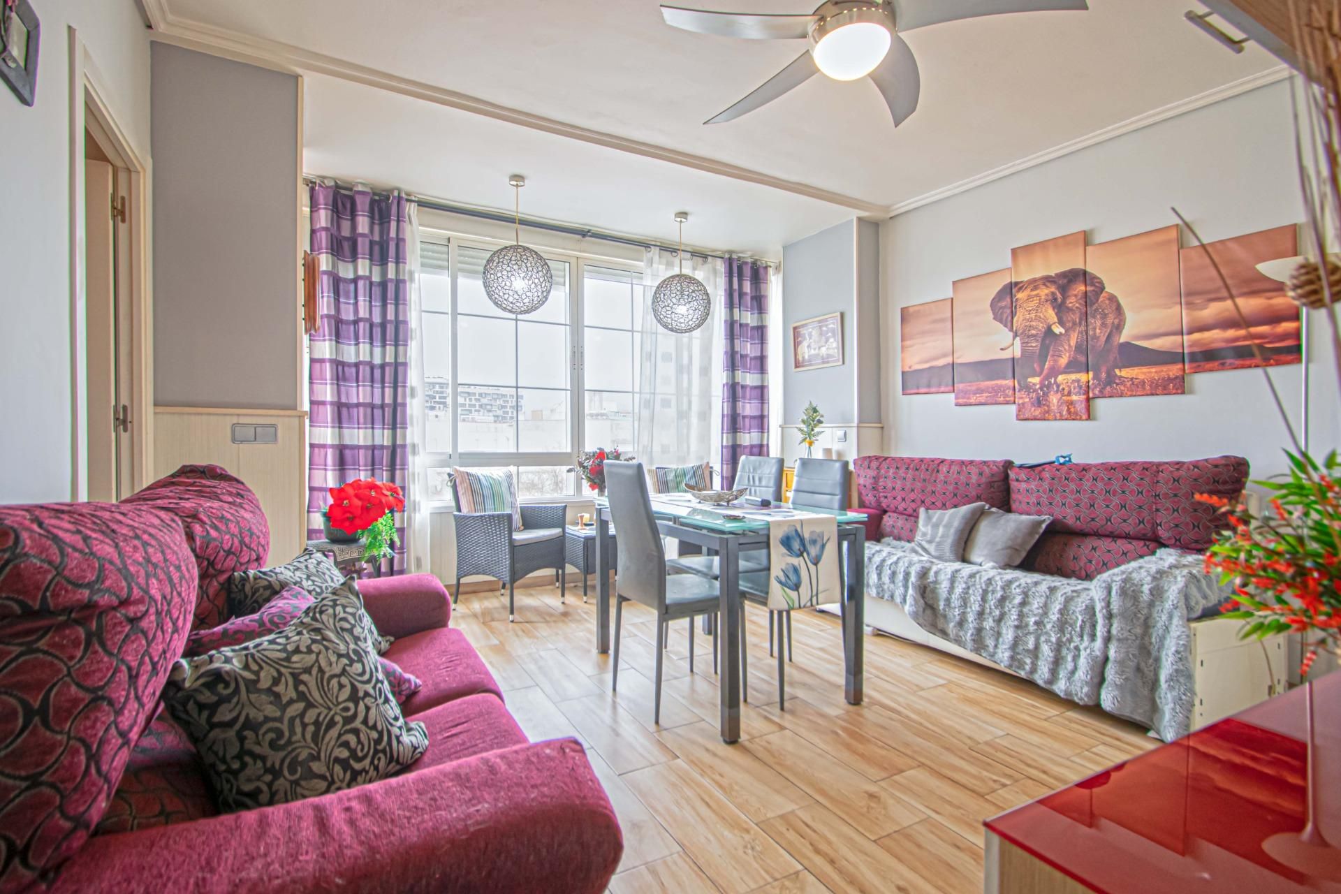 Wohnzimmer von Wohnung zum Verkauf in  Sevilla Capital mit Klimaanlage und Terrasse