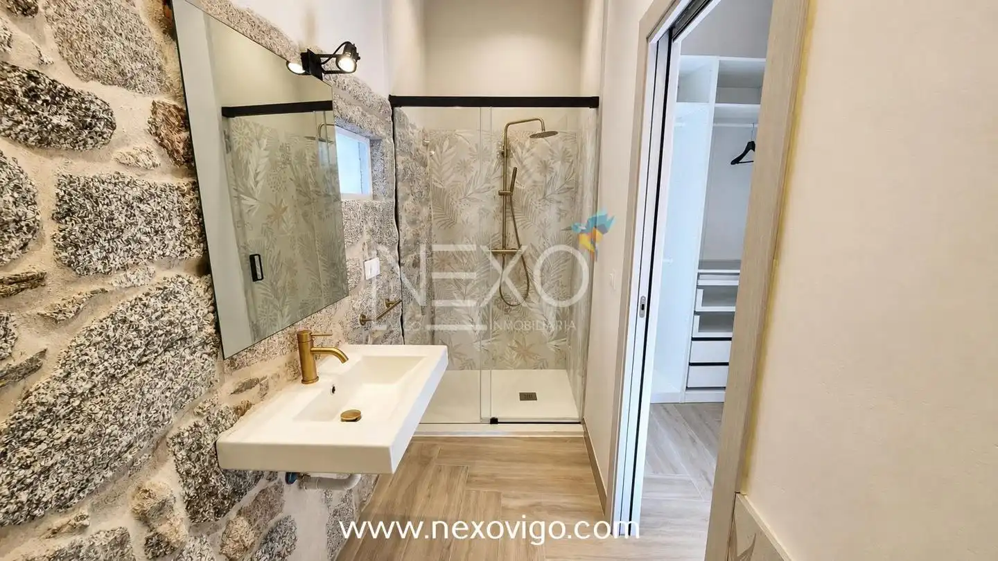 Baño de Casa o chalet en venta en Moaña con Jardín privado, Terraza y Amueblado