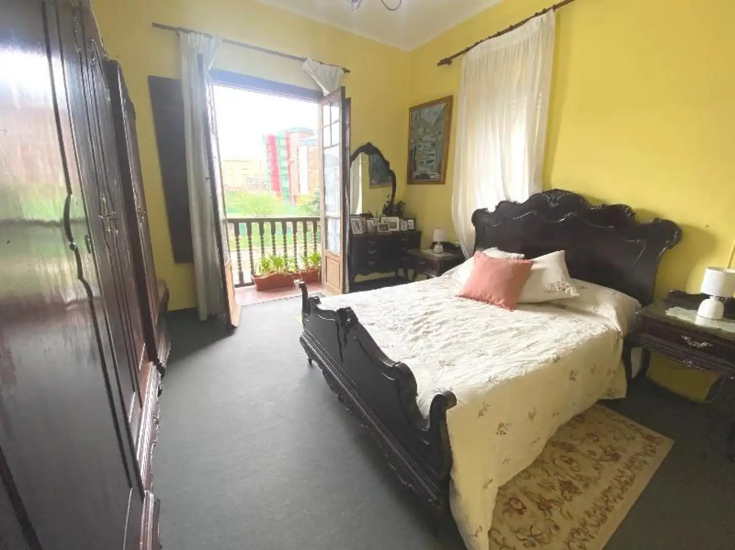 Habitación de Casa o chalet en venta en Torrelavega  con Calefacción, Trastero y Balcón