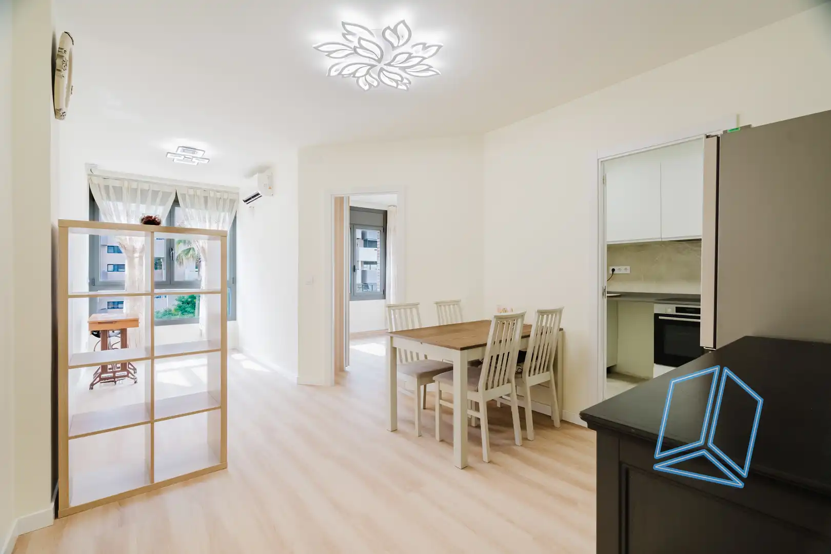 Comedor de Piso en venta en Barcelona con Calefacción